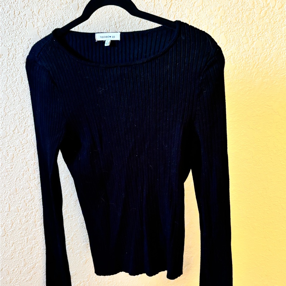 Hooked Up by IOT Black Ribbed Blouse